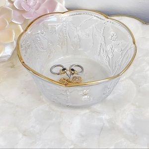 Frosted Gold Trim Scallop Edge Candy Jewelry Dish